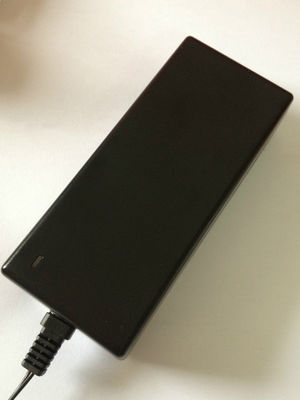 Adaptador de alta tensão do poder do Desktop com o conector da C.A. IEC8/IEC14, 50Hz/60Hz
