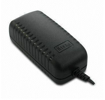 Cofre forte adaptador universal de uma alimentação CA de 15 watts magro para produtos audio/video