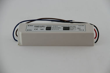 tensão constante de 100W 50Hz eficiência do motorista do diodo emissor de luz de 12 volts com proteção da sobrecarga