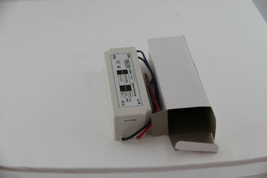 tensão constante de 100W 50Hz eficiência do motorista do diodo emissor de luz de 12 volts com proteção da sobrecarga