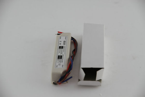 Motorista constante alto do diodo emissor de luz da tensão do brilho 12V 20W impermeável com C.A. universal