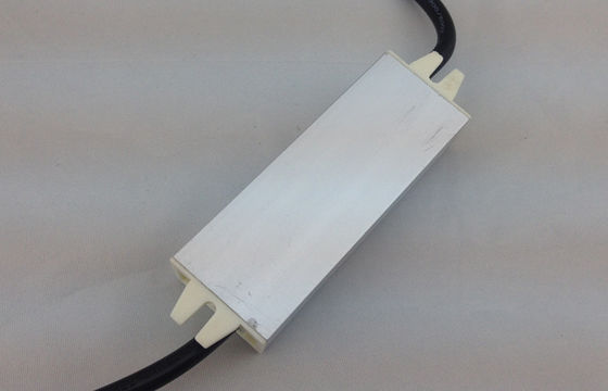 Luzes exteriores constantes da fonte de alimentação DC12V do diodo emissor de luz da tensão da proteção do curto-circuito 20W