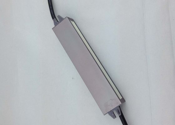 fonte de alimentação constante do diodo emissor de luz DC12V da tensão de 10W DC12V 0.83A para lâmpadas exteriores