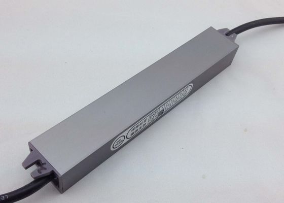 A fonte de alimentação constante 12VDC/C.C. do diodo emissor de luz de uma tensão de 30 watts 24V para o pixel do diodo emissor de luz ilumina-se